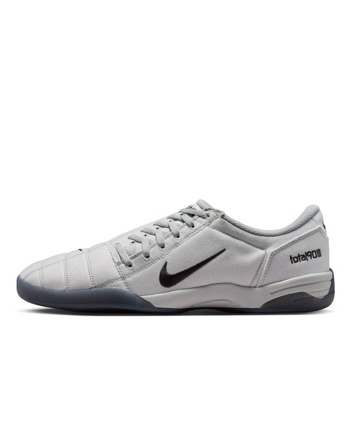 NIKE(ナイキ)の「TOTAL 90 PRM IH3585-002(スニーカー・メンズ・グレー・24.0cm/24.5cm/25.0cm/25.5cm/26.0cm/26.5cm/27.0cm/27.5cm/28.0cm/28.5cm/29.0cm)」の1枚目の写真