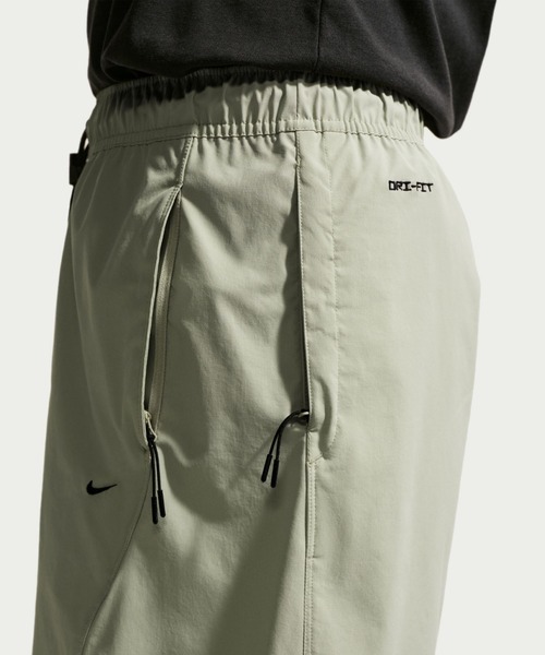 NIKE(ナイキ)の「NIKE AS M NK UV TECH HELIOS SUN SRT / ナイキ UV テック ヘリオス サン ショート 【SP】(その他パンツ・メンズ・ブラック/ライトカーキ・S/M/L/XL/XXL)」の13枚目の写真