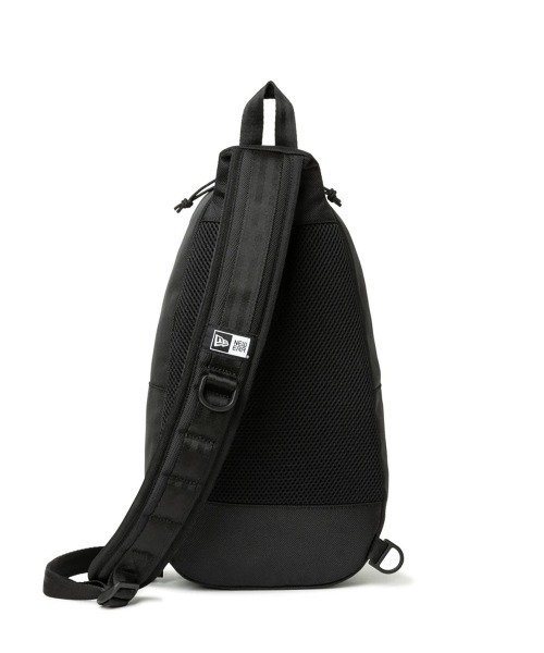 NEW ERA(ニューエラ)の「NEW ERA/ニューエラ Body Bag 8L(ボディバッグ/ウエストポーチ・メンズ・ブラック・FREE)」の5枚目の写真