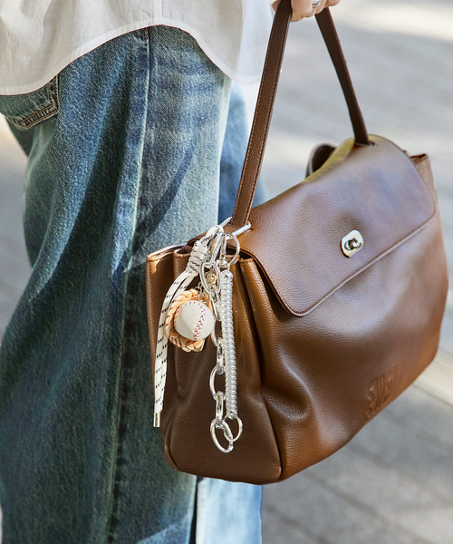 JOURNAL STANDARD(ジャーナルスタンダード)の「《追加2》別注【VARNY/ヴァーニー】 LEICESTER(ショルダーバッグ・レディース・ブラック/ブラウン・FREE)」の2枚目の写真