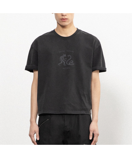 BEGIN202（ビギン202）の「[3カラー] ミョドク クロップTシャツ（Tシャツ/カットソー・メンズ・ブラック/グレー/チャコール・1/2/3）」の2枚目の写真