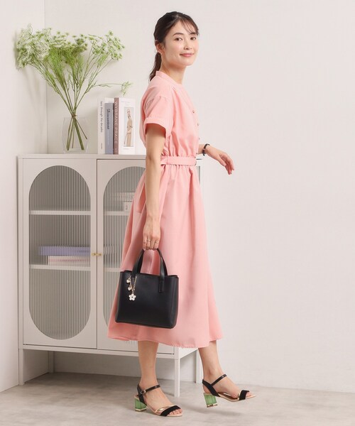 ITS'DEMO（イッツデモ）の「フラワーチャーム付2WAYトート（ハンドバッグ・レディース・サックスブルー/アイボリー・00）」の8枚目の写真