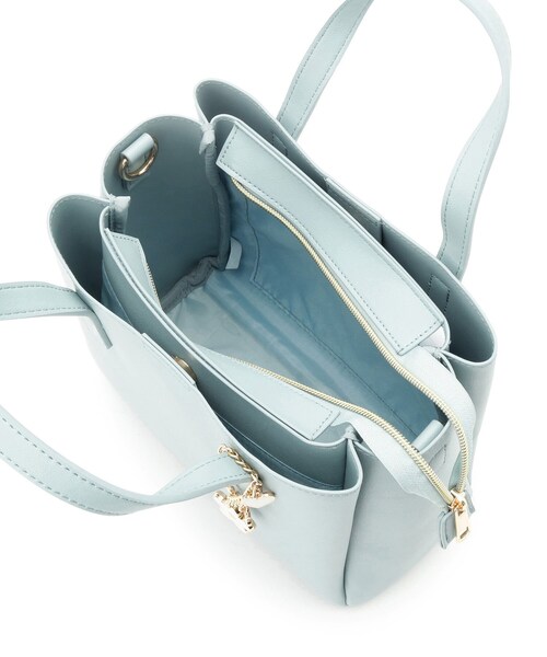 ITS'DEMO（イッツデモ）の「フラワーチャーム付2WAYトート（ハンドバッグ・レディース・サックスブルー/アイボリー・00）」の18枚目の写真