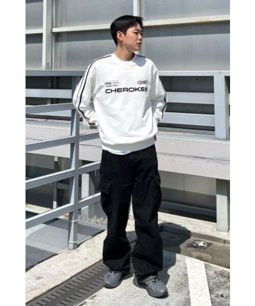 JEEP(ジープ)の「チェロキー レーシング Vネック スウェット (JP5TSU827WH)(スウェット・レディース・その他・LARGE/MEDIUM/SMALL/X-LARGE)」の11枚目の写真