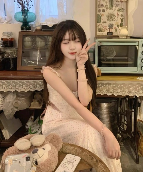 ViViDAY(ビビデー)の「【ウエストリボン付き】ドット柄ノースリーブワンピース(ワンピース・レディース・ホワイト/アイボリー/ブラック・M)」の20枚目の写真