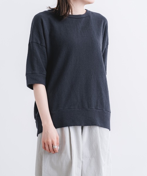 quadro(クオドロ)の「フ゛ロックニット5分袖クルーネック(Tシャツ/カットソー・レディース・ブラック/ブルーグレー/オフホワイト・FREE)」の1枚目の写真