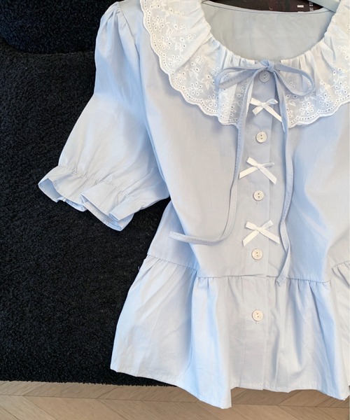 LUCPY(ラクピー)の「レースフリルカラーペプラムブラウス(シャツ/ブラウス・レディース・ブルー/ホワイト・SMALL/MEDIUM/LARGE)」の7枚目の写真