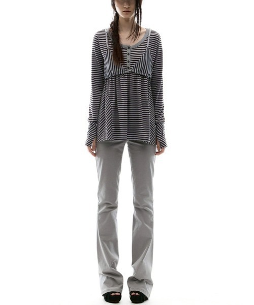 OJOS（オホス）の「【OJOS】Star Trim Bootcut Trousers / 【オホス】スタートリムブーツカットフレアパンツ（その他パンツ・レディース・グレー/ブラック・02/01）」の16枚目の写真