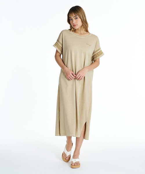 ROXY(ロキシー)の「ROXY HORIZON DRESS ワンピース 【2026年夏モデル】/ロキシーロングワンピ(ワンピース・レディース・ブラック/ベージュ/オレンジ・LARGE/MEDIUM/SMALL)」の1枚目の写真