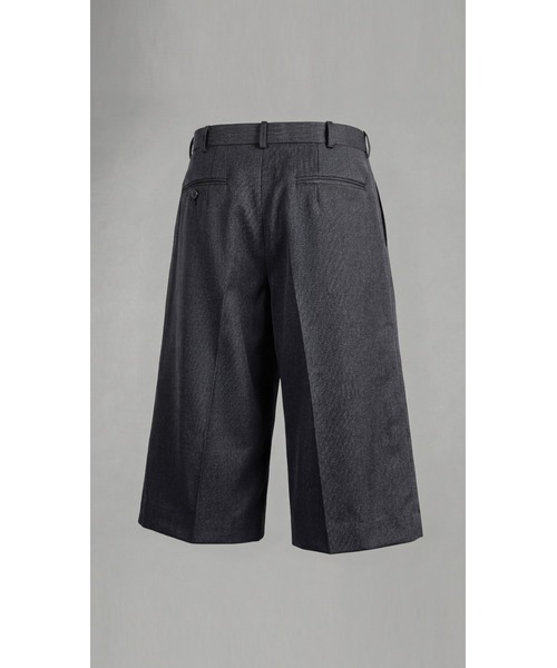 JOHN LAWRENCE SULLIVAN(ジョンローレンスサリバン)の「WOOL GABARDINE TUCKED WIDE SHORTS(その他パンツ・メンズ・ブラック・44/46)」の3枚目の写真