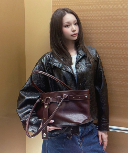 RAIMENT（レイメント）の「Stud Strap Boat Bag_Red Brown（ショルダーバッグ・レディース・その他・FREE）」の7枚目の写真