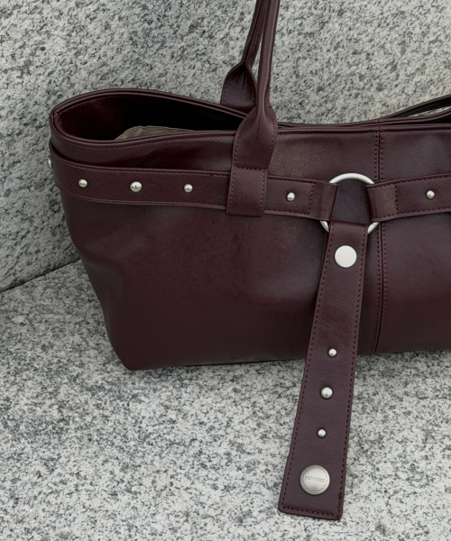 RAIMENT（レイメント）の「Stud Strap Boat Bag_Red Brown（ショルダーバッグ・レディース・その他・FREE）」の16枚目の写真