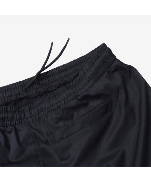 Reebok(リーボック)の「バインディング ウーブン ショーツ / ID 5 BINDING WOVEN SHORTS(その他パンツ・メンズ・ブラック/ネイビー/ブルー・X-LARGE/MEDIUM/LARGE/SMALL)」の10枚目の写真
