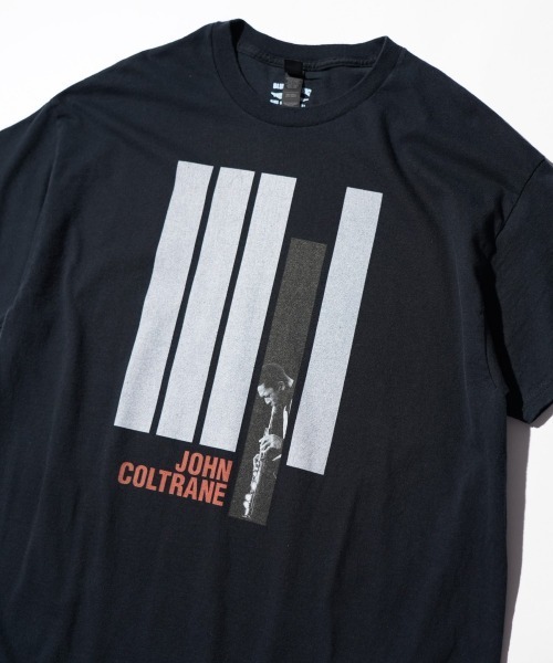 THRIFTY LOOK(スリフティールック)の「THRIFTY LOOK スリフティルック / "JOHN COLTRANE" JAZZ TEE(Tシャツ/カットソー・メンズ・ブラック/ブラック系1・X-LARGE/MEDIUM/LARGE)」の6枚目の写真