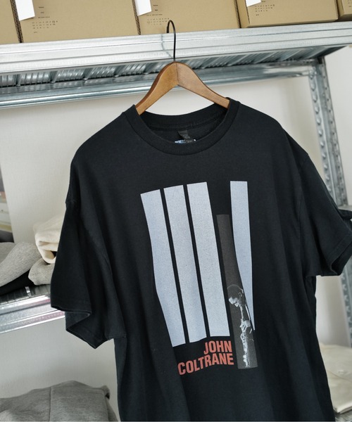 THRIFTY LOOK(スリフティールック)の「THRIFTY LOOK スリフティルック / "JOHN COLTRANE" JAZZ TEE(Tシャツ/カットソー・メンズ・ブラック/ブラック系1・X-LARGE/MEDIUM/LARGE)」の21枚目の写真