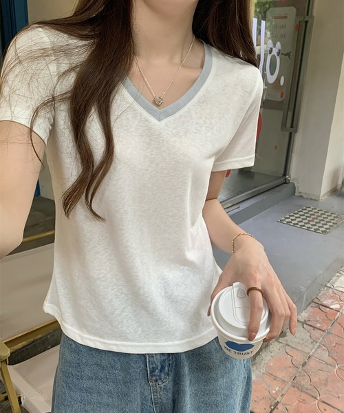 Girly Doll（ガーリードール）の「配色VネックTシャツ（Tシャツ/カットソー・レディース・ホワイト/ブラック・M/L）」の19枚目の写真