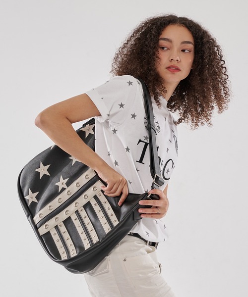 WISH FOR EVER(ウィッシュフォーエバー)の「STAR STUDS FLAG SHOULDER BAG/スタースタッズフラッグショルダーバッグ(ショルダーバッグ・メンズ・ネイビー/ブラック・ONE SIZE)」の6枚目の写真