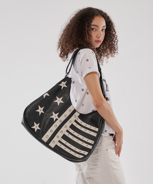 WISH FOR EVER(ウィッシュフォーエバー)の「STAR STUDS FLAG SHOULDER BAG/スタースタッズフラッグショルダーバッグ(ショルダーバッグ・メンズ・ネイビー/ブラック・ONE SIZE)」の13枚目の写真