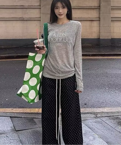 AsheKsha(アシクシャ)の「アメリカンレトロアルファベットスリム長袖Tシャツ(Tシャツ/カットソー・レディース・グレー/ブラック・M)」の20枚目の写真