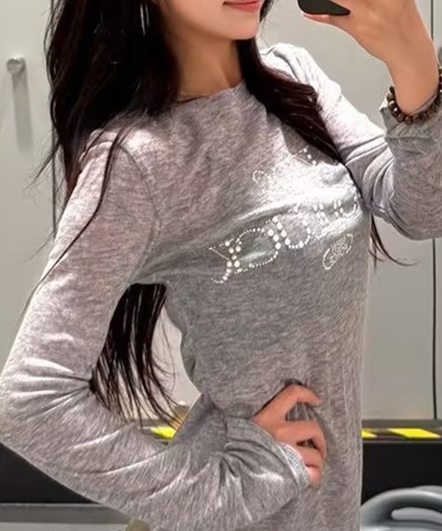 AsheKsha(アシクシャ)の「アメリカンレトロアルファベットスリム長袖Tシャツ(Tシャツ/カットソー・レディース・グレー/ブラック・M)」の11枚目の写真