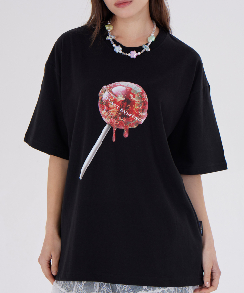 DYSFUNCT(ディスファンクト)の「RED HOOD FLORAL CANDY T-SHIRT(BLACK)(Tシャツ/カットソー・レディース・その他・LARGE/MEDIUM/SMALL)」の3枚目の写真
