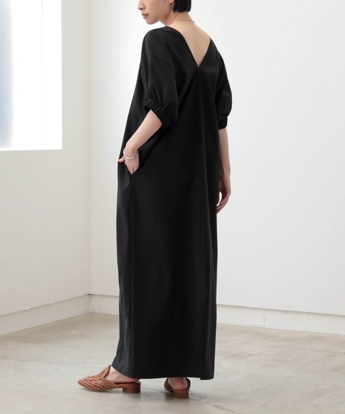 for/c(フォーシー)の「ボリュームスリーブワンピース【サスティナブル】(ワンピース・レディース・ネイビー/ブラック/ブラウン・TM/L/M/PM)」の21枚目の写真