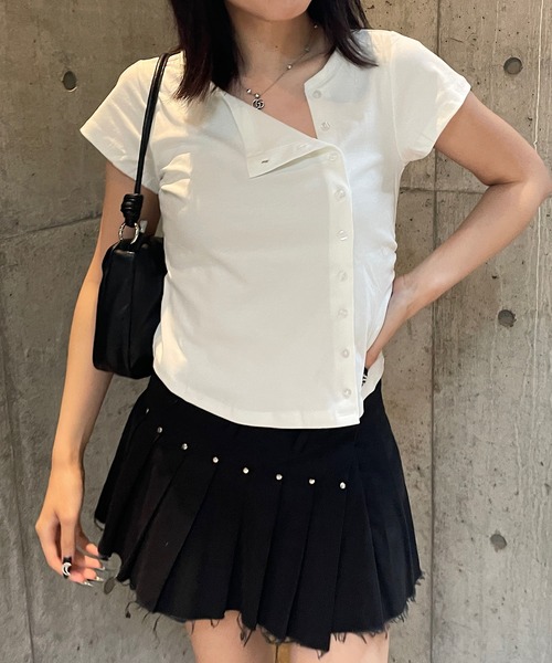 ROGER AND RAW(ロジャーアンドロウ)の「アシメボタン半袖トップス(Tシャツ/カットソー・レディース・ホワイト/ブラック・FREE)」の17枚目の写真