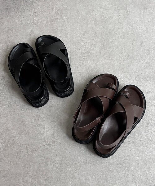 un dix cors(アンディコール)の「クロスバンドサンダル(サンダル・レディース・ブラック/ブラウン・LARGE/MEDIUM)」の3枚目の写真