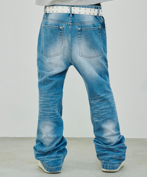 SCALLYWAG（スカリーワグ）の「エンボスセギングフレアジーンズ[ライトインディゴ]（デニムパンツ・レディース・その他・SMALL/MEDIUM/LARGE/X-LARGE）」の3枚目の写真