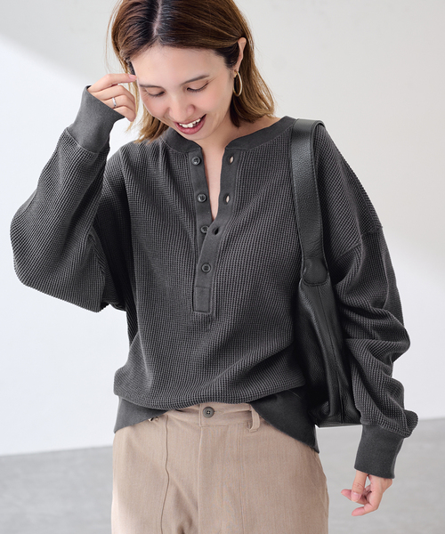 FRAMeWORK(フレームワーク)の「≪WEB限定 / 追加≫ワッフルヘンリープルオーバー(Tシャツ/カットソー・レディース・アイボリー/ダークブルー/スミクロ・FREE)」の8枚目の写真