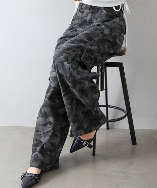 SpRay(スプレイ)の「迷彩カーゴパンツ(カーゴパンツ・レディース・グレー/カーキ・SMALL/MEDIUM)」の2枚目の写真