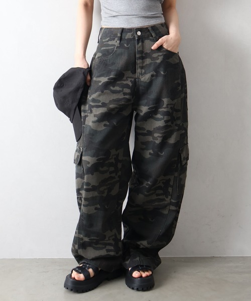 SpRay(スプレイ)の「迷彩カーゴパンツ(カーゴパンツ・レディース・グレー/カーキ・SMALL/MEDIUM)」の1枚目の写真