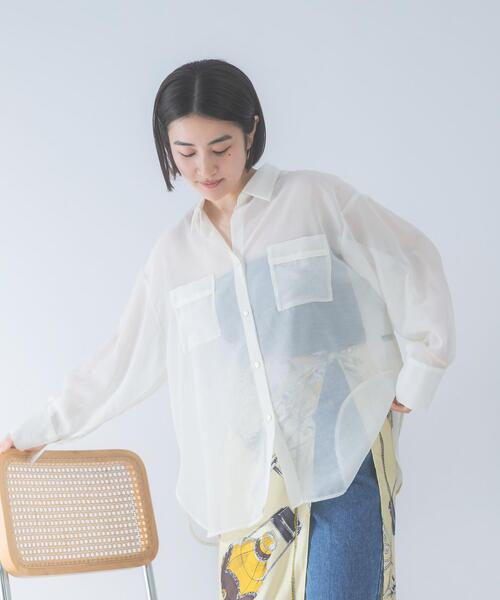 URBAN RESEARCH ROSSO WOMEN(アーバンリサーチ ロッソ)の「シアースキッパーシャツ(シャツ/ブラウス・レディース・オフホワイト/ブラック/イエロー/ブルー系その他・FREE)」の2枚目の写真
