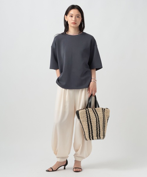 BAYFLOW（ベイフロー）の「[接触冷感/吸水速乾/UVカット/汗染み防止]ファンクションフィブリル半袖Tシャツ（Tシャツ/カットソー・レディース・テラコッタ/グレイッシュベージュ/チャコール・FREE）」の22枚目の写真