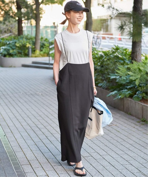 SLOBE IENA(スローブイエナ)の「《2枚セット/追加3》アイラインキャミワンピース×ノースリーブTEEセット(ワンピース・レディース・ブラック・FREE)」の12枚目の写真