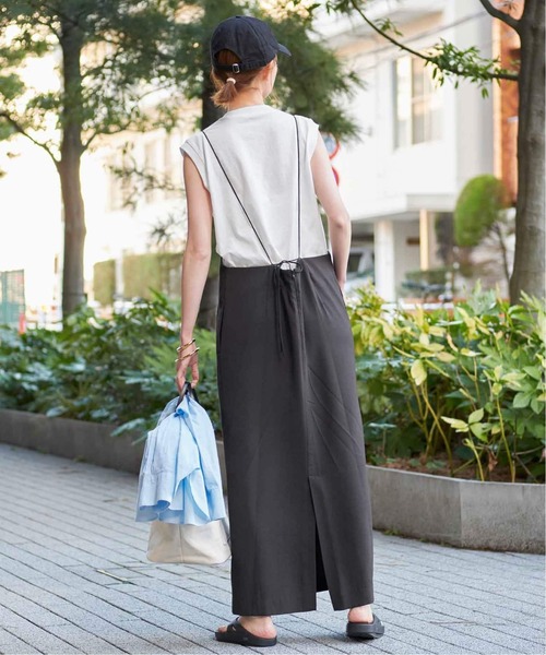 SLOBE IENA(スローブイエナ)の「《2枚セット/追加3》アイラインキャミワンピース×ノースリーブTEEセット(ワンピース・レディース・ブラック・FREE)」の16枚目の写真