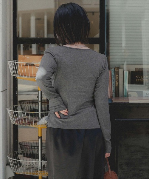 miette(ミエット)の「レイヤード風長袖トップス(Tシャツ/カットソー・レディース・クリーム/チャコール/ブラック・S/M/L)」の21枚目の写真