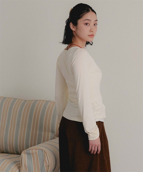 miette(ミエット)の「レイヤード風長袖トップス(Tシャツ/カットソー・レディース・クリーム/チャコール/ブラック・S/M/L)」の4枚目の写真