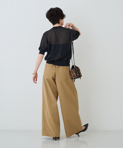 Rouge vif(ルージュヴィフ)の「【吸水速乾/UVカット】スパンポリストレッチツイルワイドパンツ(その他パンツ・レディース・アイボリー/ベージュ・38/36)」の4枚目の写真