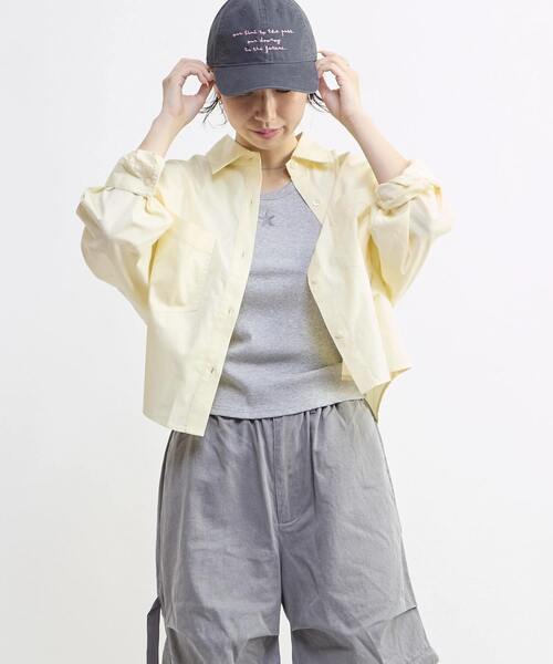 CONVERSE TOKYO(コンバーストウキョウ)の「BACK STAR★ OXFORD SHORT SHIRT(シャツ/ブラウス・レディース・パープル/ピンク/イエロー/ブラック・FREE)」の1枚目の写真