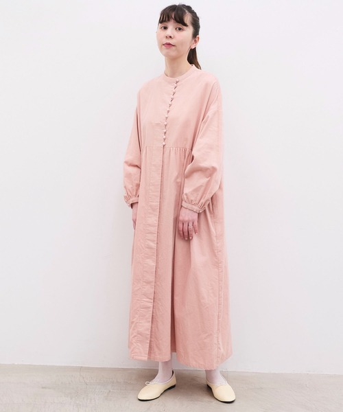 l'atelier du savon（アトリエドサボン）の「シャツコール　ころころボタンロングワンピース（ワンピース・レディース・サックスブルー/ボルドー/ピンク/アイボリー・FREE）」の18枚目の写真