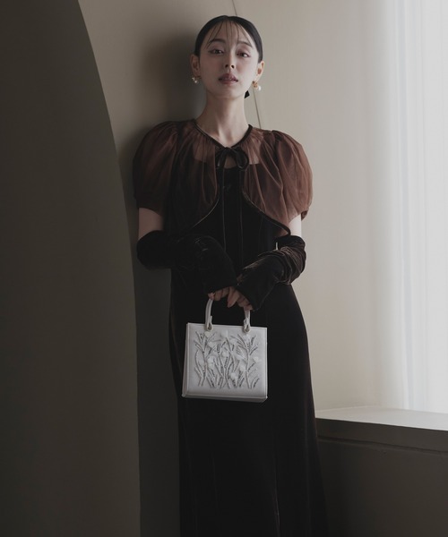 RUIRUE BOUTIQUE(ルイルエブティック)の「ボタニカル ビジュー ハンドバッグ | レディースバッグ・結婚式バッグ・パーティー用バッグ・オケージョンバッグ・フォーマルバッグ・パーティーバッグ・鞄・ハンドバック・ショルダーバッグ(ハンドバッグ・レディース・ベージュ/シルバー/ブラック・FREE)」の7枚目の写真