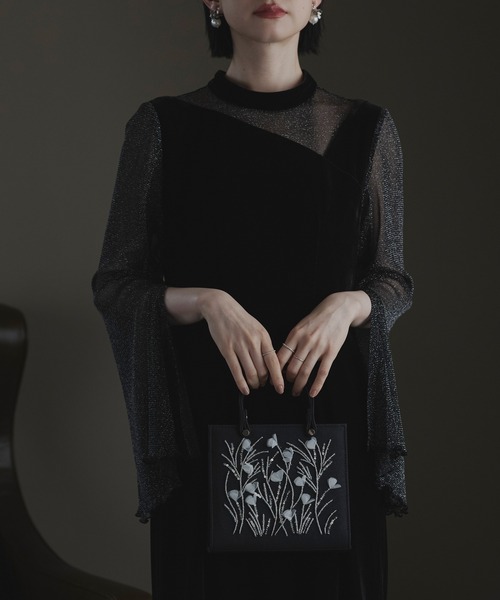 RUIRUE BOUTIQUE(ルイルエブティック)の「ボタニカル ビジュー ハンドバッグ | レディースバッグ・結婚式バッグ・パーティー用バッグ・オケージョンバッグ・フォーマルバッグ・パーティーバッグ・鞄・ハンドバック・ショルダーバッグ(ハンドバッグ・レディース・ベージュ/シルバー/ブラック・FREE)」の8枚目の写真