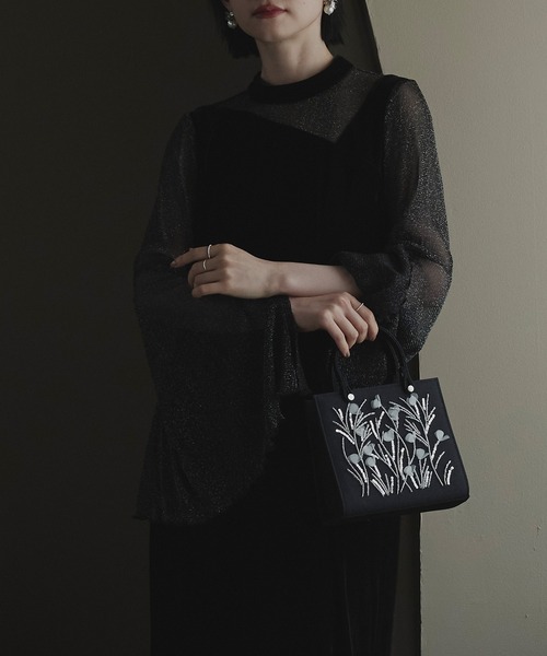 RUIRUE BOUTIQUE(ルイルエブティック)の「ボタニカル ビジュー ハンドバッグ | レディースバッグ・結婚式バッグ・パーティー用バッグ・オケージョンバッグ・フォーマルバッグ・パーティーバッグ・鞄・ハンドバック・ショルダーバッグ(ハンドバッグ・レディース・ベージュ/シルバー/ブラック・FREE)」の9枚目の写真