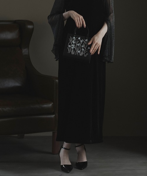 RUIRUE BOUTIQUE(ルイルエブティック)の「ボタニカル ビジュー ハンドバッグ | レディースバッグ・結婚式バッグ・パーティー用バッグ・オケージョンバッグ・フォーマルバッグ・パーティーバッグ・鞄・ハンドバック・ショルダーバッグ(ハンドバッグ・レディース・ベージュ/シルバー/ブラック・FREE)」の11枚目の写真