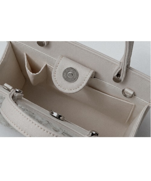 RUIRUE BOUTIQUE(ルイルエブティック)の「ボタニカル ビジュー ハンドバッグ | レディースバッグ・結婚式バッグ・パーティー用バッグ・オケージョンバッグ・フォーマルバッグ・パーティーバッグ・鞄・ハンドバック・ショルダーバッグ(ハンドバッグ・レディース・ベージュ/シルバー/ブラック・FREE)」の18枚目の写真