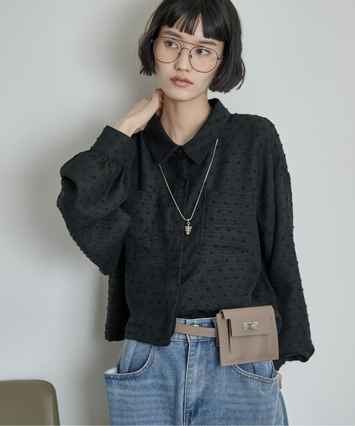 THE YOn(ザヨン)の「ドビードットクロップドポケットシャツ(シャツ/ブラウス・レディース・ブラウン/ブラック/プラム・FREE)」の5枚目の写真