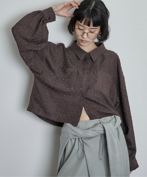THE YOn(ザヨン)の「ドビードットクロップドポケットシャツ(シャツ/ブラウス・レディース・ブラウン/ブラック/プラム・FREE)」の20枚目の写真