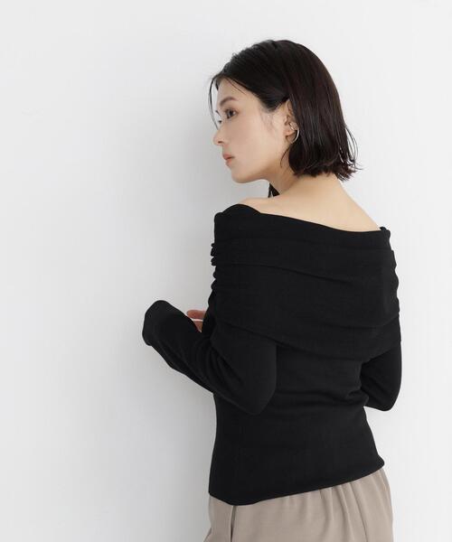 NATURAL BEAUTY BASIC(ナチュラルビューティーベーシック)の「アシメオフショルニット(ニット/セーター・レディース・ブラウン/ブラック/オフホワイト・フリ-)」の8枚目の写真