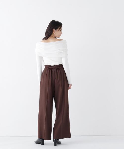 NATURAL BEAUTY BASIC(ナチュラルビューティーベーシック)の「アシメオフショルニット(ニット/セーター・レディース・ブラウン/ブラック/オフホワイト・フリ-)」の15枚目の写真
